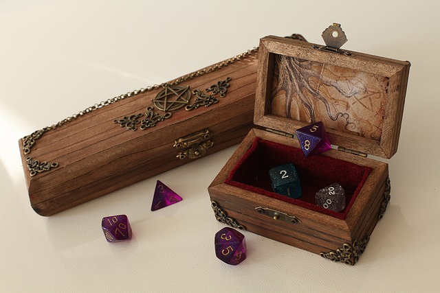 Estuche de madera para guardar dados